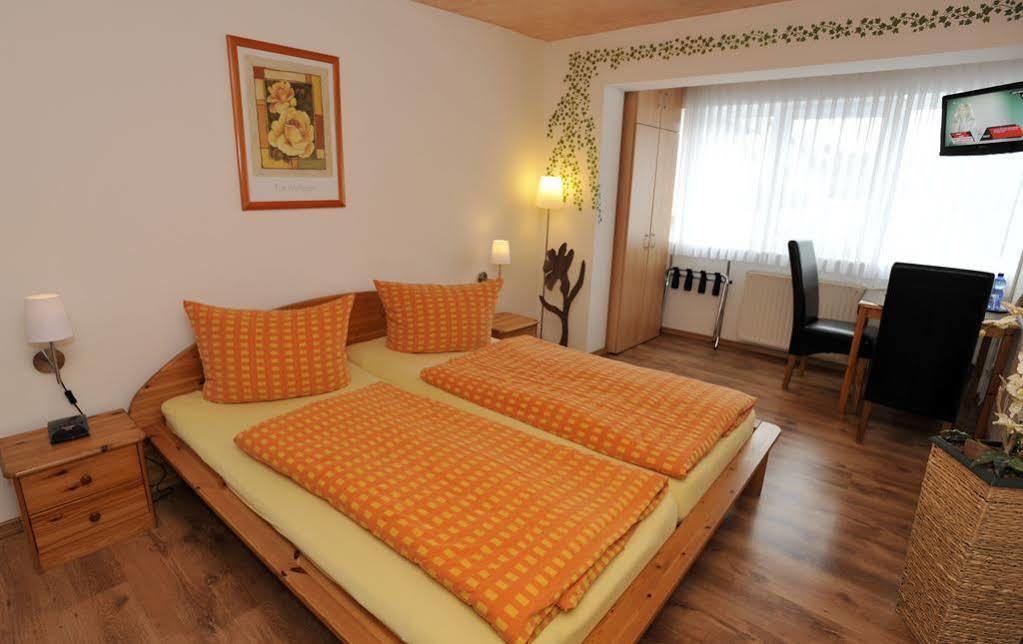 Gastehaus Gluck Wir Haben Immer Eintrittskarten Fur Den Europa-Park Fur Sie! Hotell Rust Eksteriør bilde