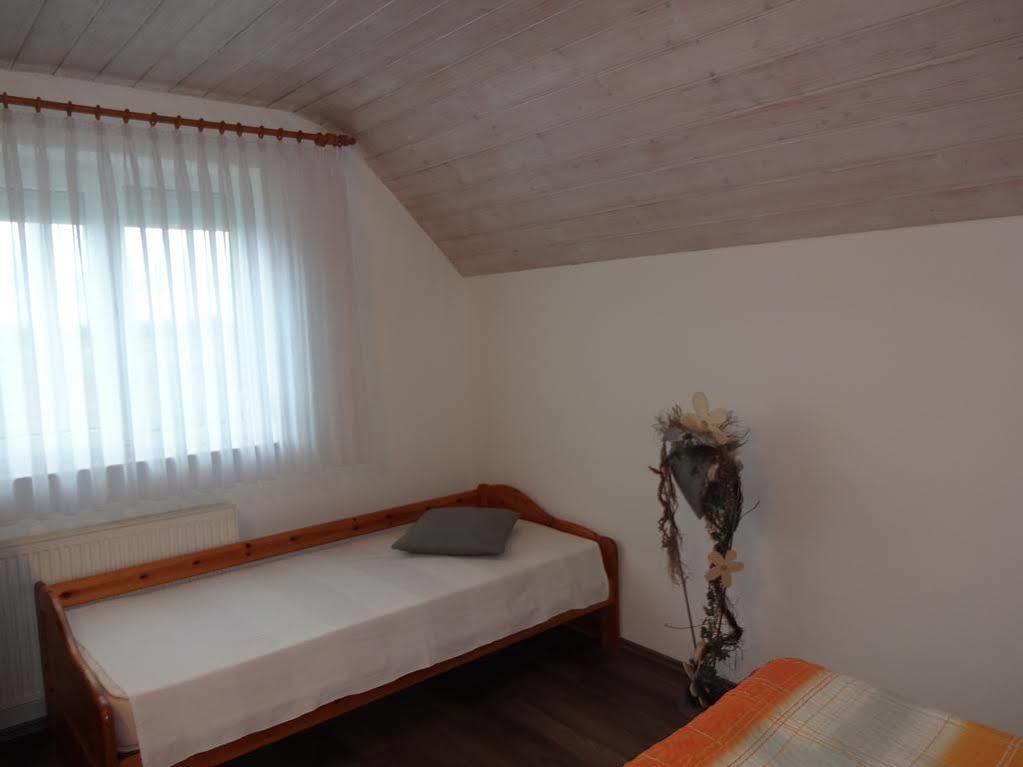 Gastehaus Gluck Wir Haben Immer Eintrittskarten Fur Den Europa-Park Fur Sie! Hotell Rust Eksteriør bilde